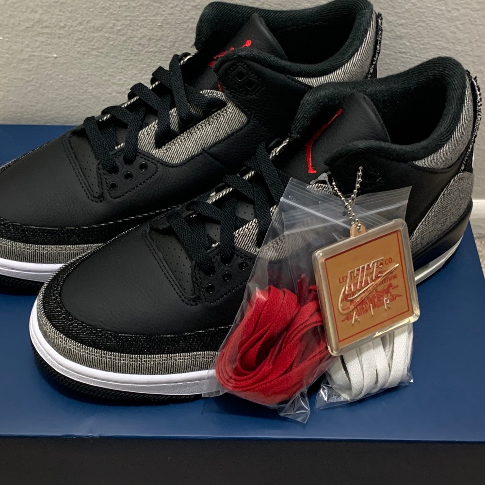 Jordan Retro 3 Levi’s Black Size 10.5 Style #IR0914-400 Brand New